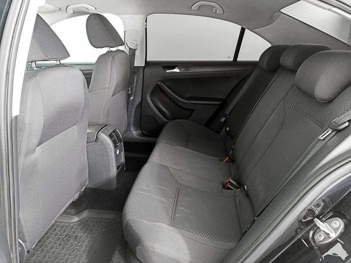 Volkswagen Jetta с пробегом — 2014 год. Фото: #9