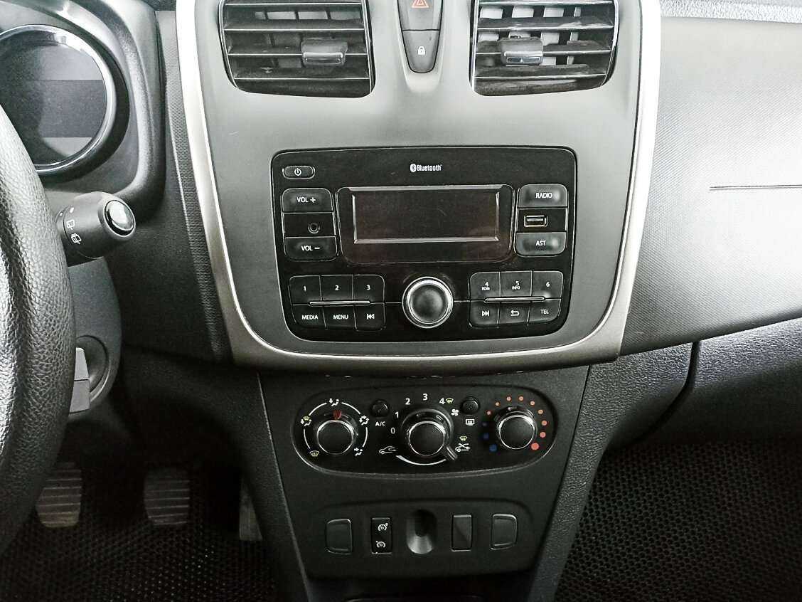 Renault Sandero с пробегом — 2020 год. Фото: #12