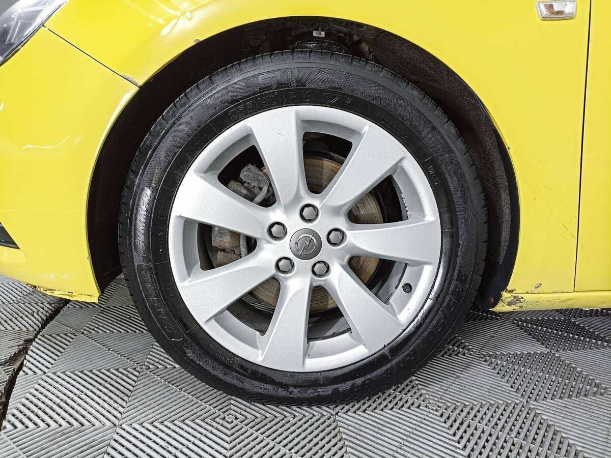 Opel Astra с пробегом — 2014 год. Фото: #13