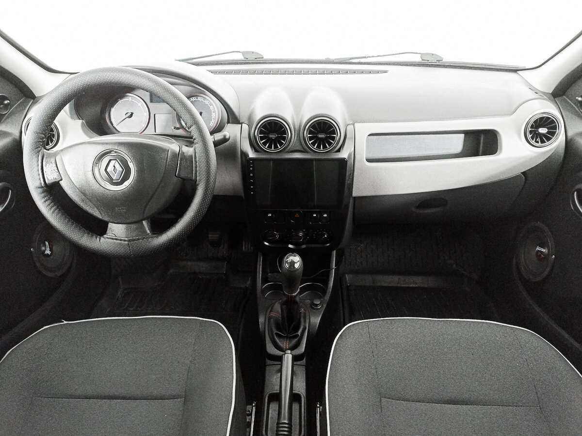 Renault Logan с пробегом — 2012 год. Фото: #13