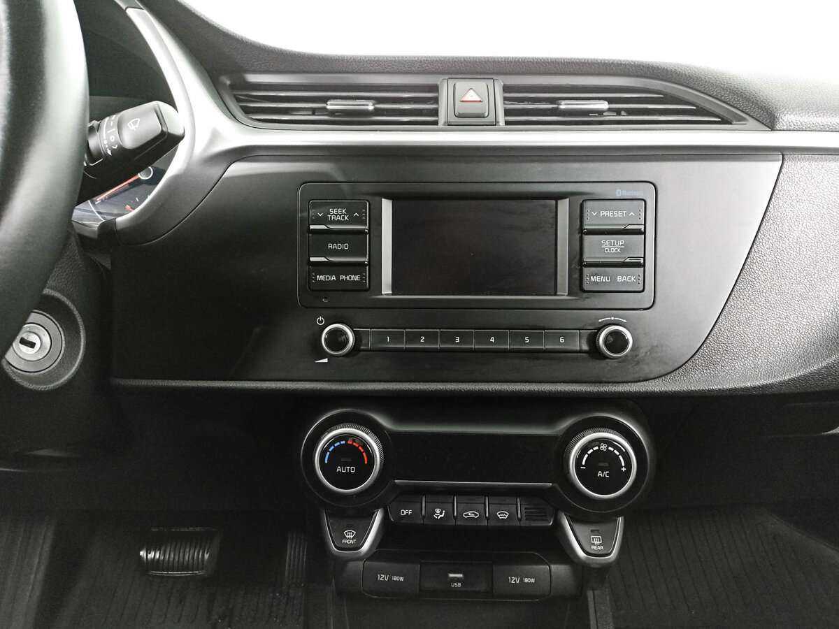 Kia Rio с пробегом — 2020 год. Фото: #9