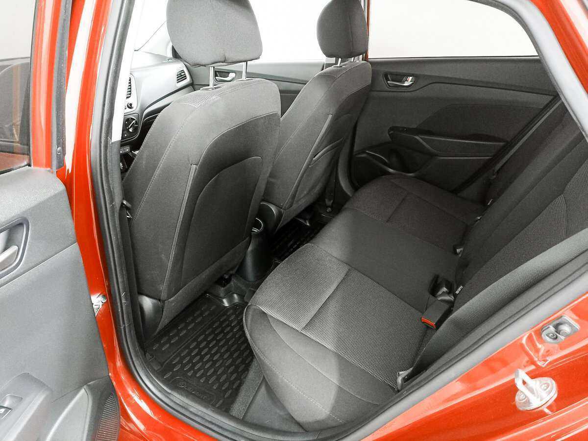 Hyundai Solaris с пробегом — 2019 год. Фото: #11