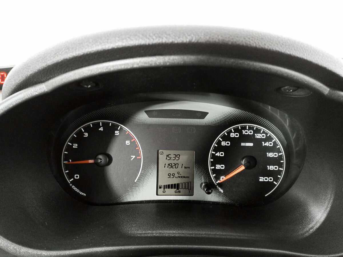 Lada (ВАЗ) Granta с пробегом — 2014 год. Фото: #8