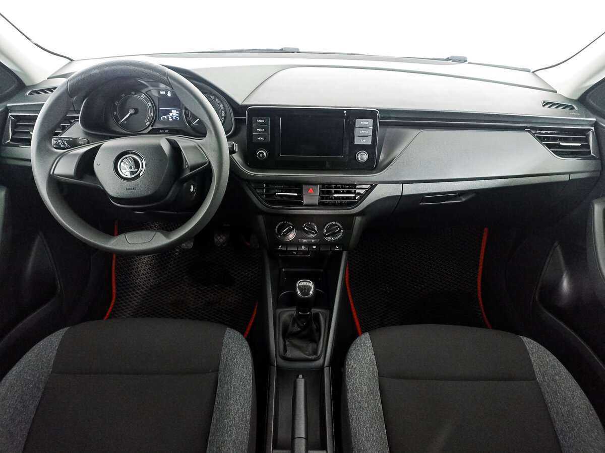 Skoda Rapid с пробегом — 2021 год. Фото: #11