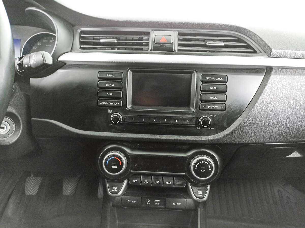 Kia Rio с пробегом — 2018 год. Фото: #12