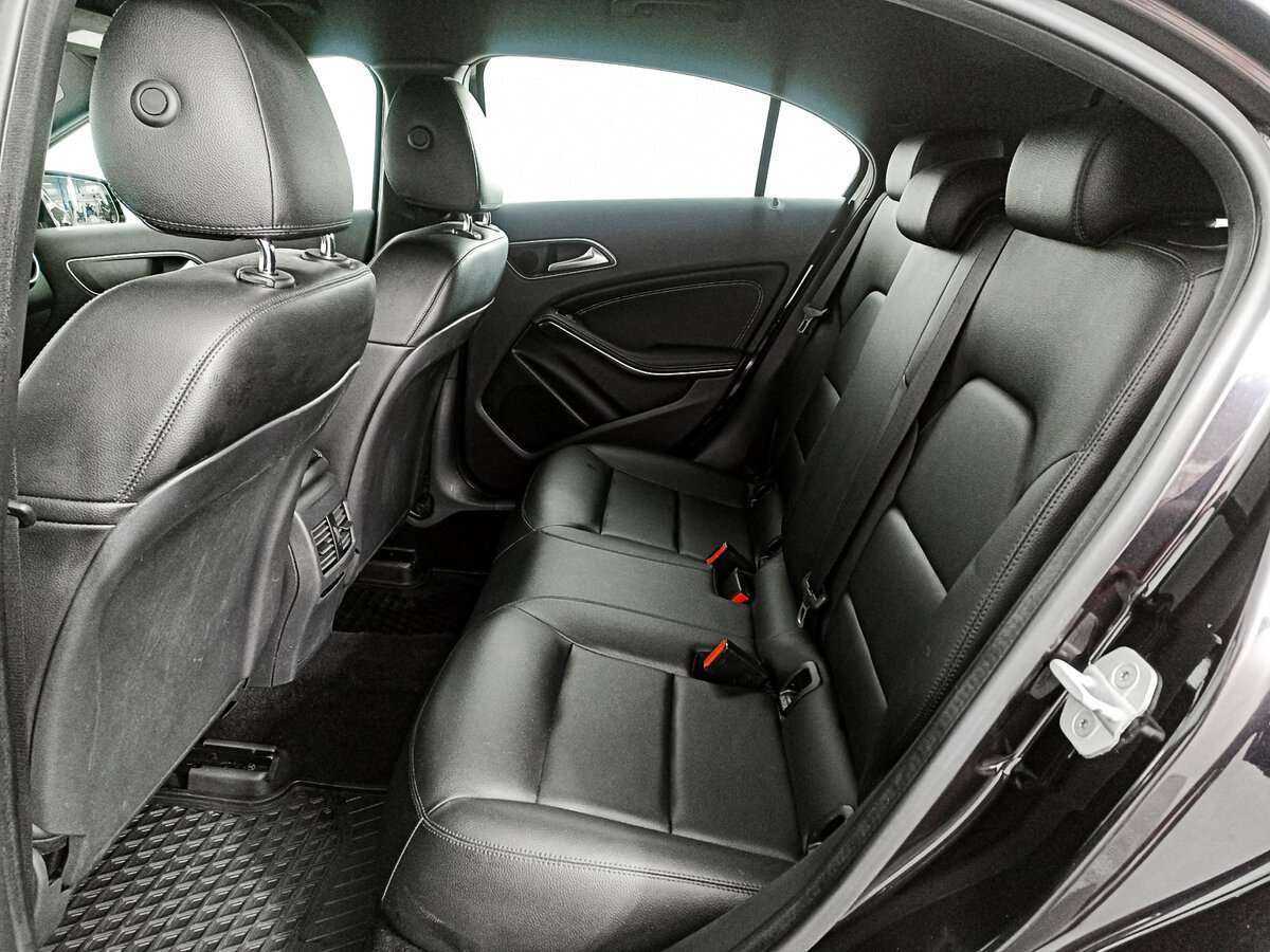 Mercedes-Benz A-Класс с пробегом — 2014 год. Фото: #7