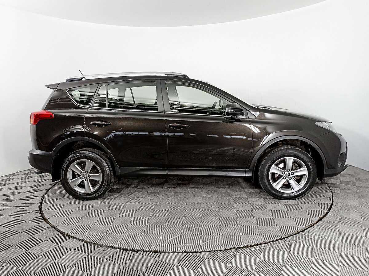 Toyota RAV4 с пробегом — 2014 год. Фото: #3