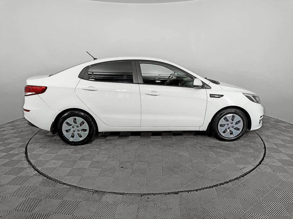 Kia Rio с пробегом — 2015 год. Фото: #3