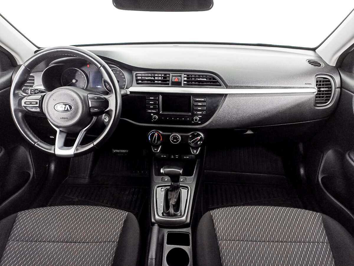 Kia Rio с пробегом — 2020 год. Фото: #11
