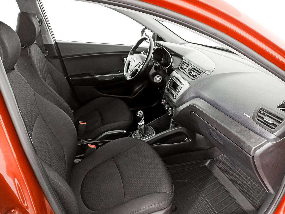 Kia Rio с пробегом — 2016 год. Фото: #7