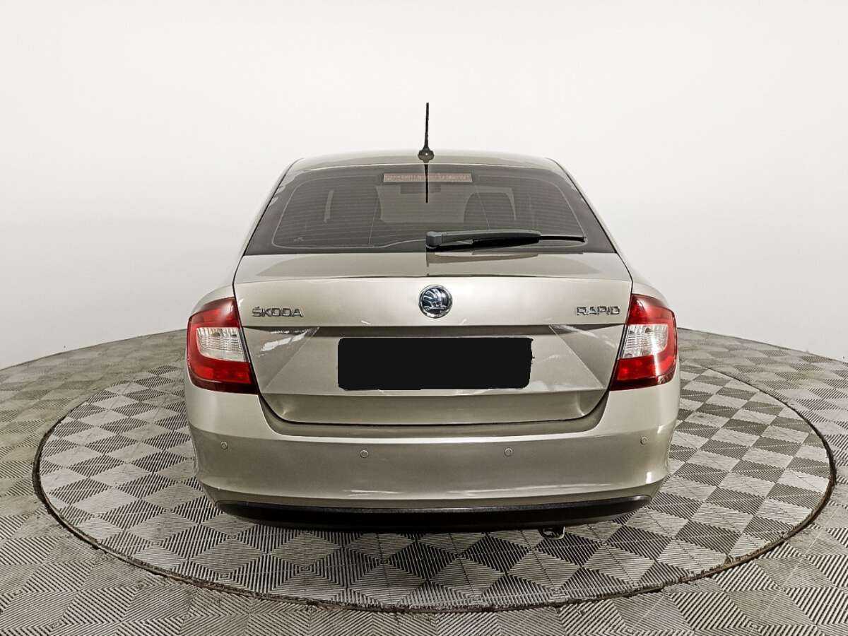 Skoda Rapid с пробегом — 2019 год. Фото: #5