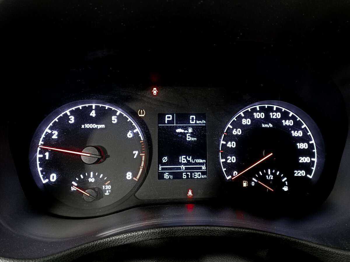 Hyundai Solaris с пробегом — 2017 год. Фото: #10