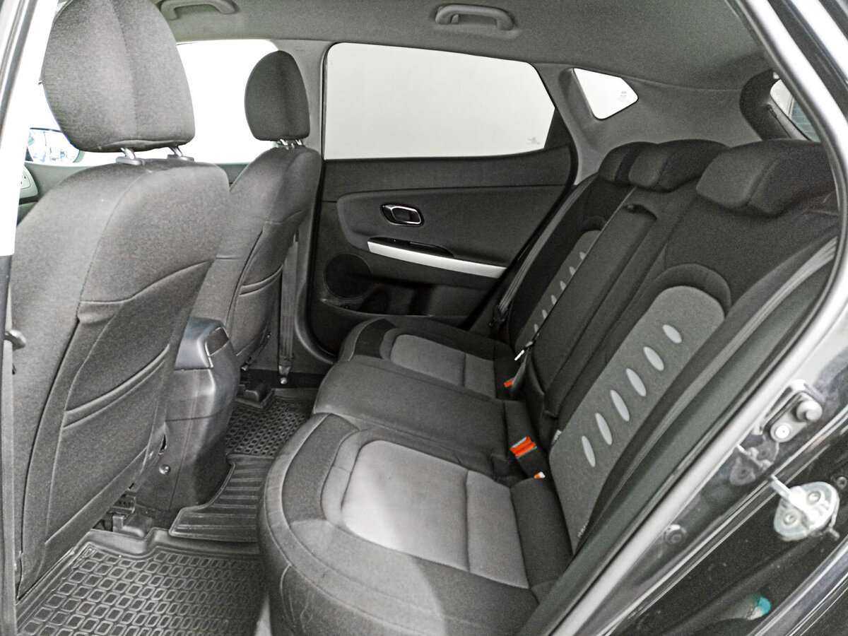 Kia Ceed с пробегом — 2012 год. Фото: #9