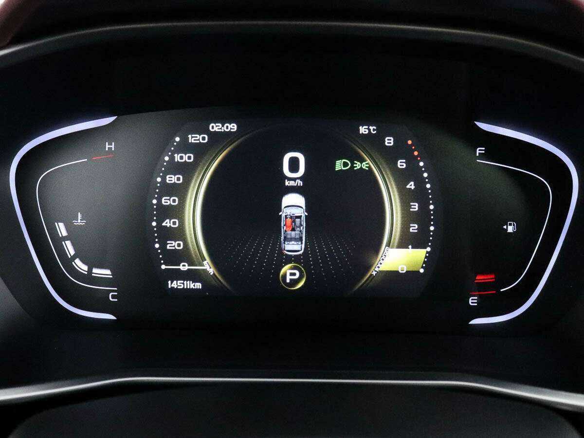 Geely Coolray с пробегом — 2023 год. Фото: #9