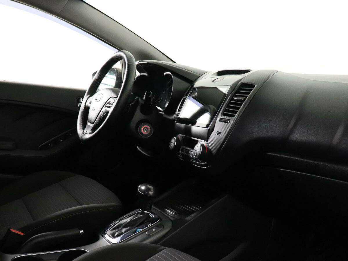Kia Cerato с пробегом — 2015 год. Фото: #6