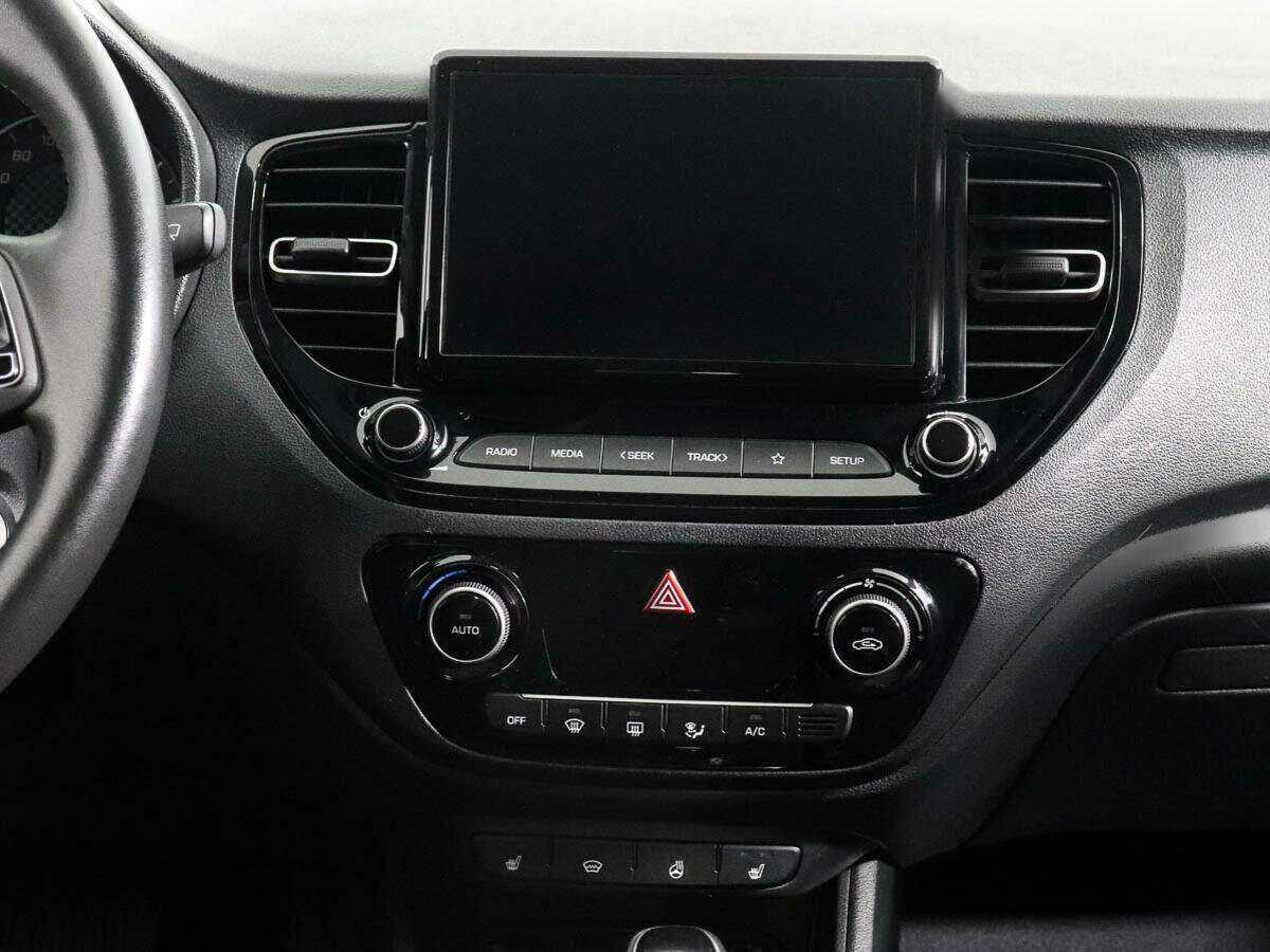 Hyundai Solaris с пробегом — 2020 год. Фото: #11