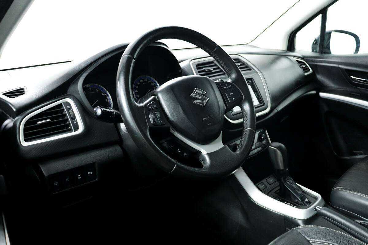 Suzuki SX4 с пробегом — 2014 год. Фото: #12