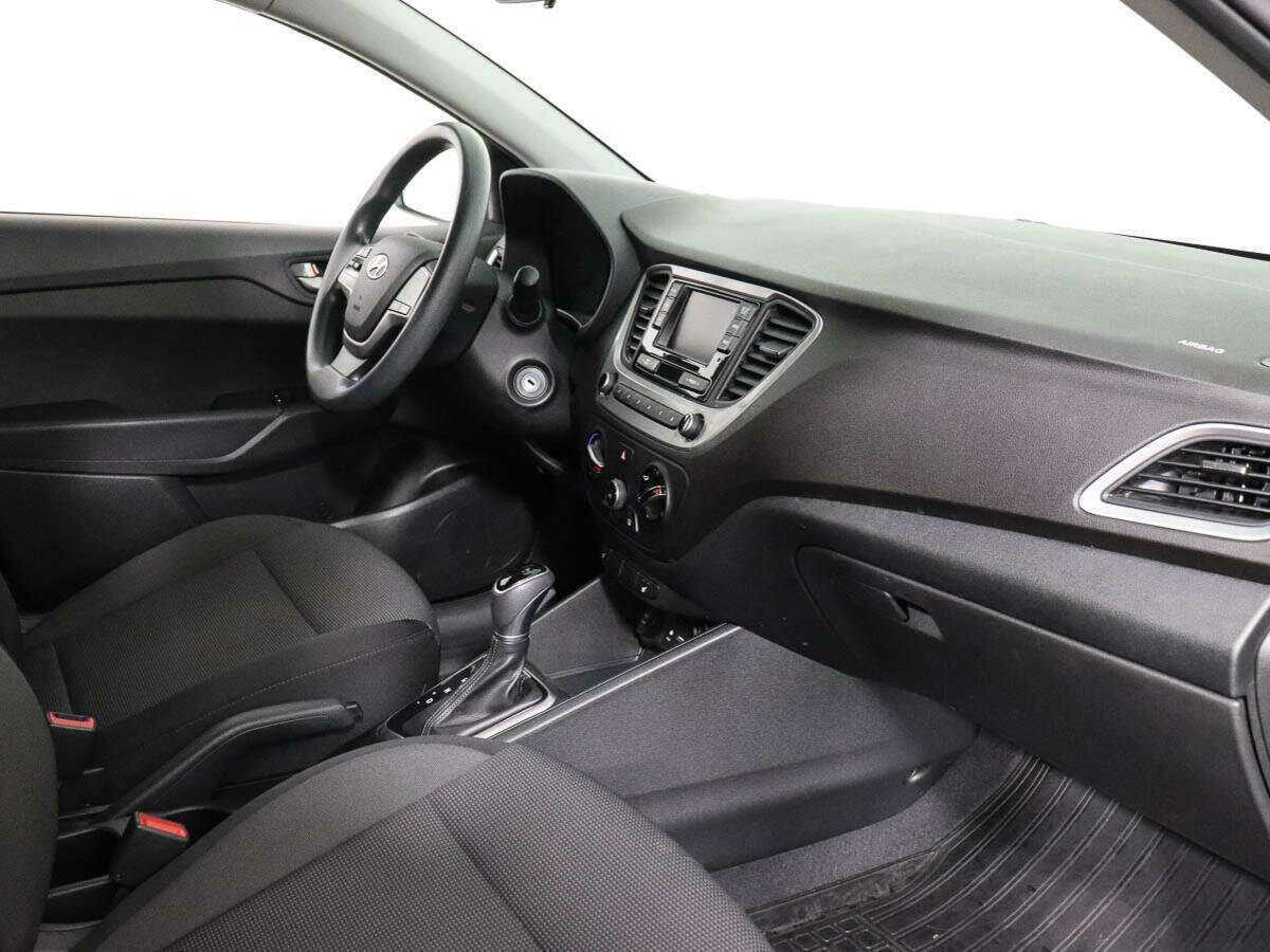 Hyundai Solaris с пробегом — 2017 год. Фото: #6