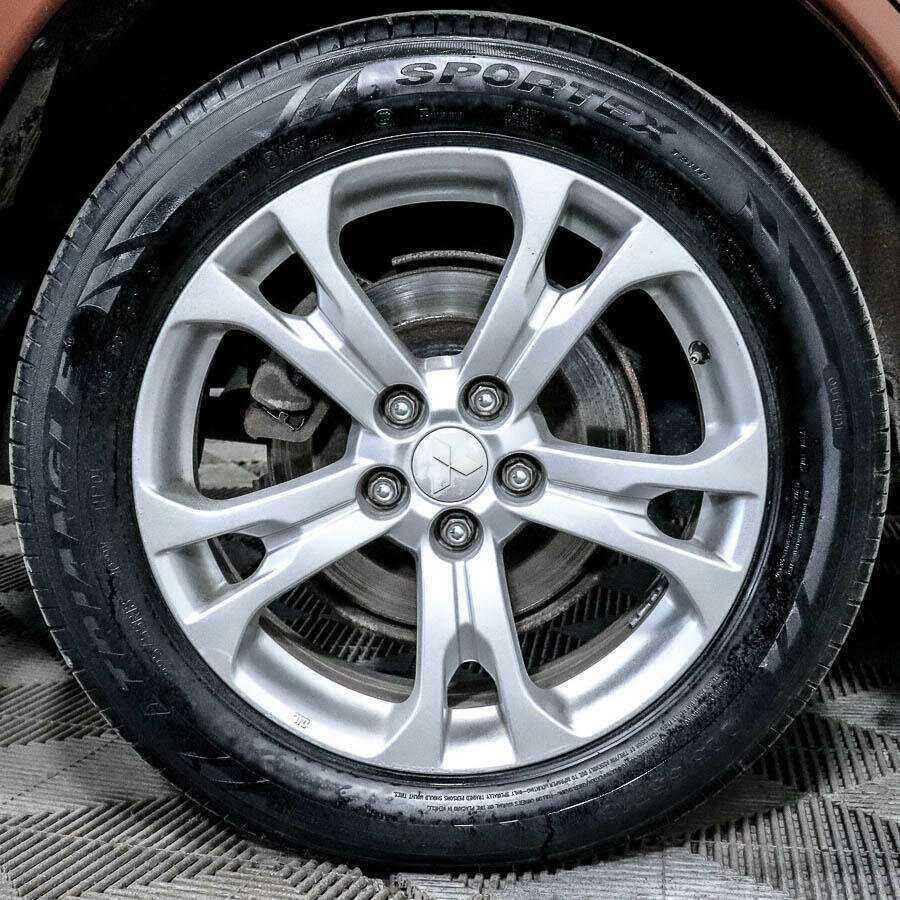 Mitsubishi Outlander с пробегом — 2012 год. Фото: #15