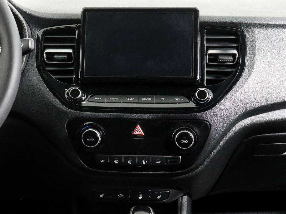 Hyundai Solaris с пробегом — 2021 год. Фото: #11