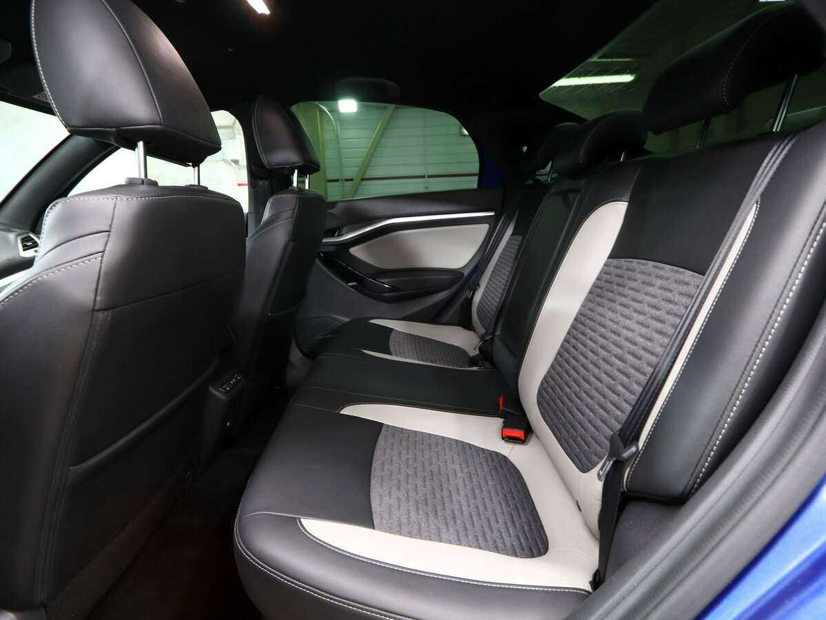 Lada (ВАЗ) Vesta с пробегом — 2020 год. Фото: #19