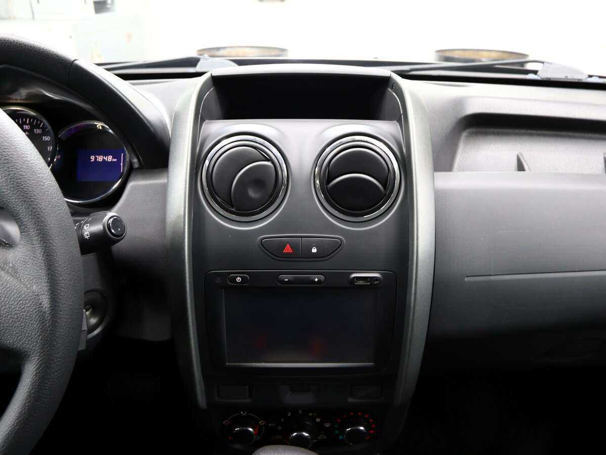 Renault Duster с пробегом — 2016 год. Фото: #17