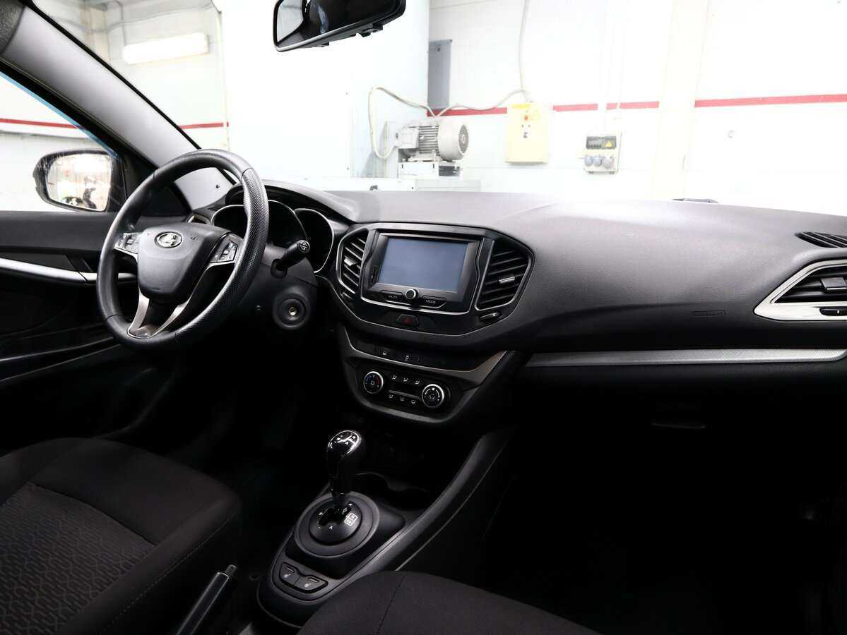 Lada (ВАЗ) Vesta с пробегом — 2015 год. Фото: #15