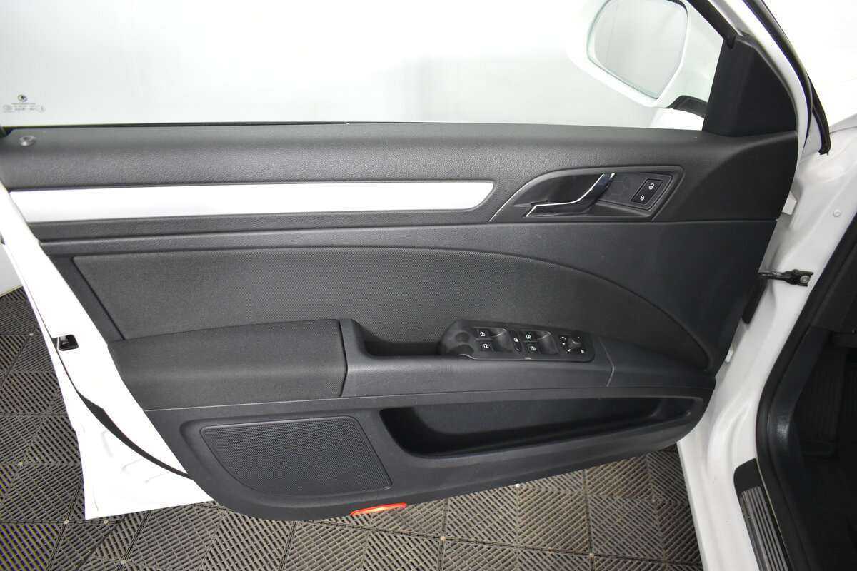 Skoda Superb с пробегом — 2015 год. Фото: #8