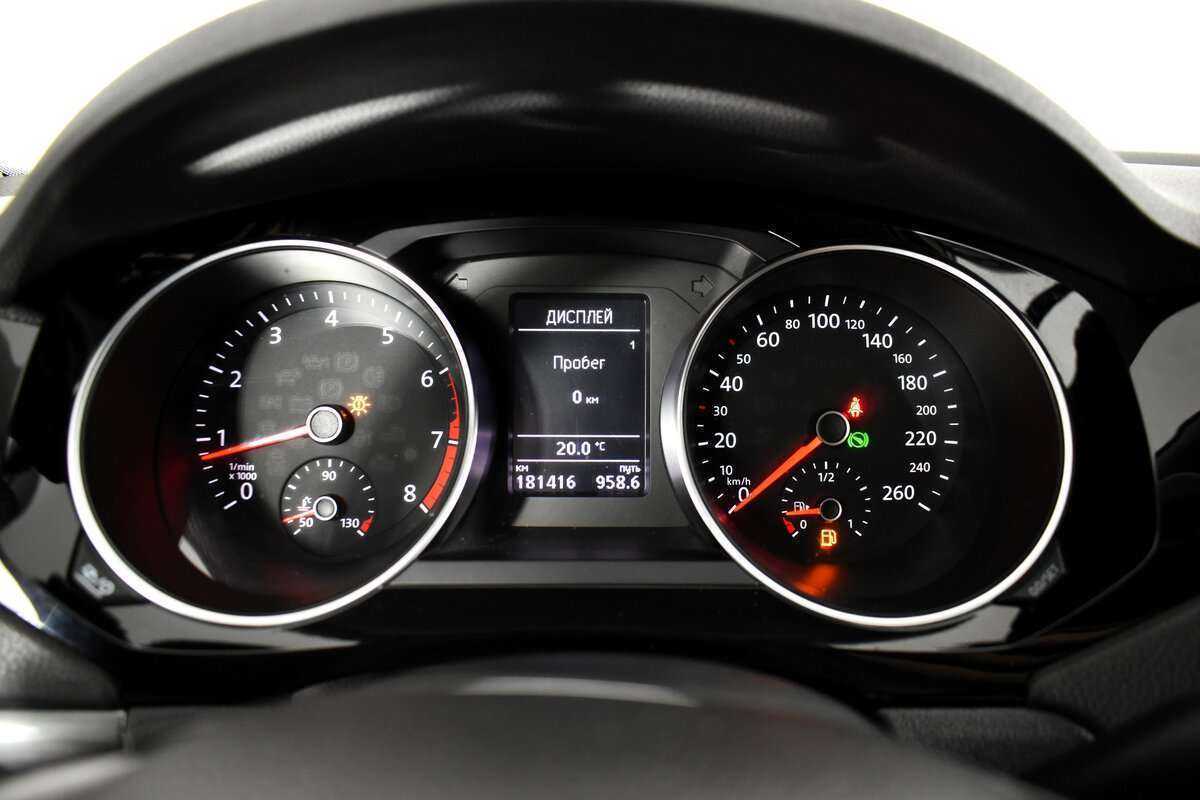 Volkswagen Jetta с пробегом — 2016 год. Фото: #5