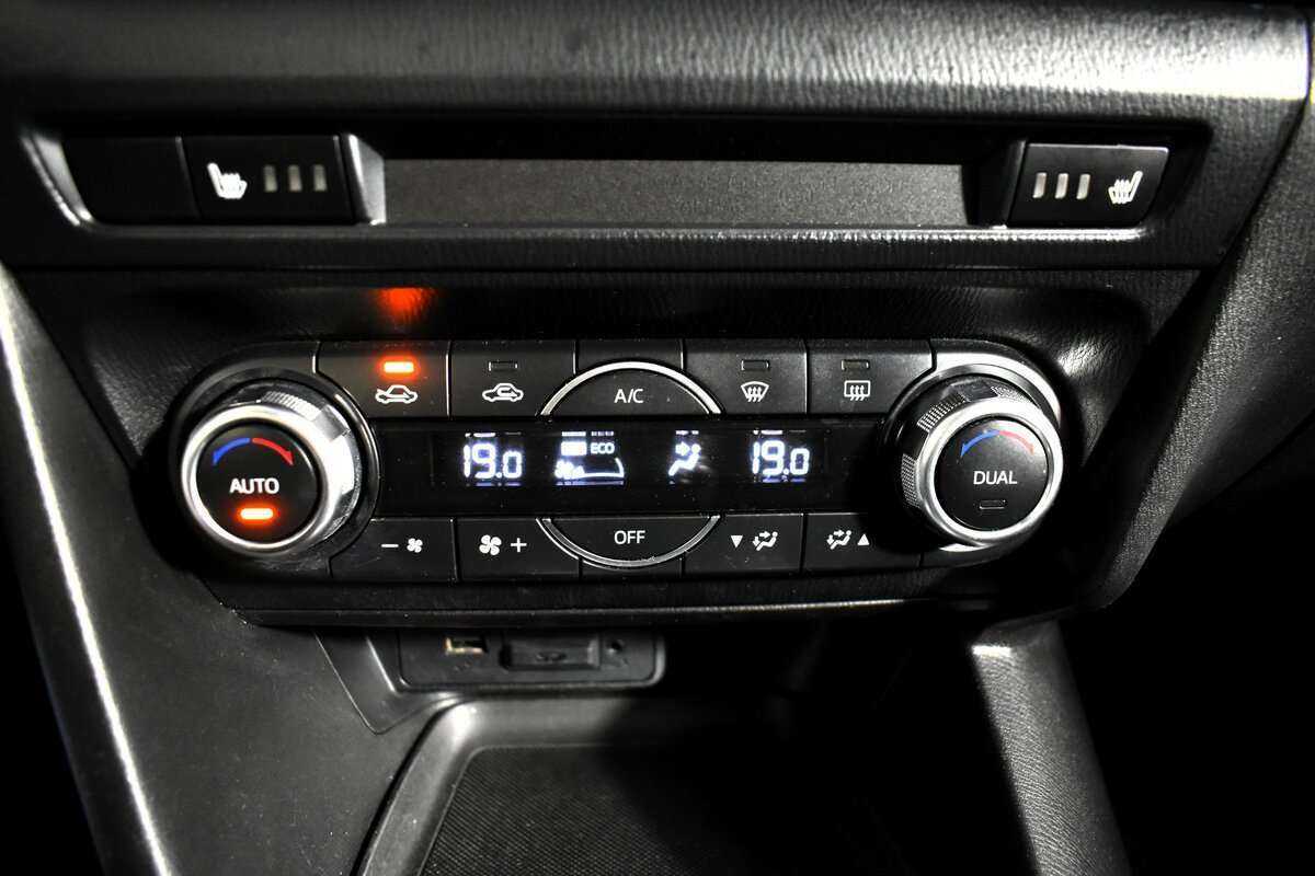 Mazda 3 с пробегом — 2017 год. Фото: #14