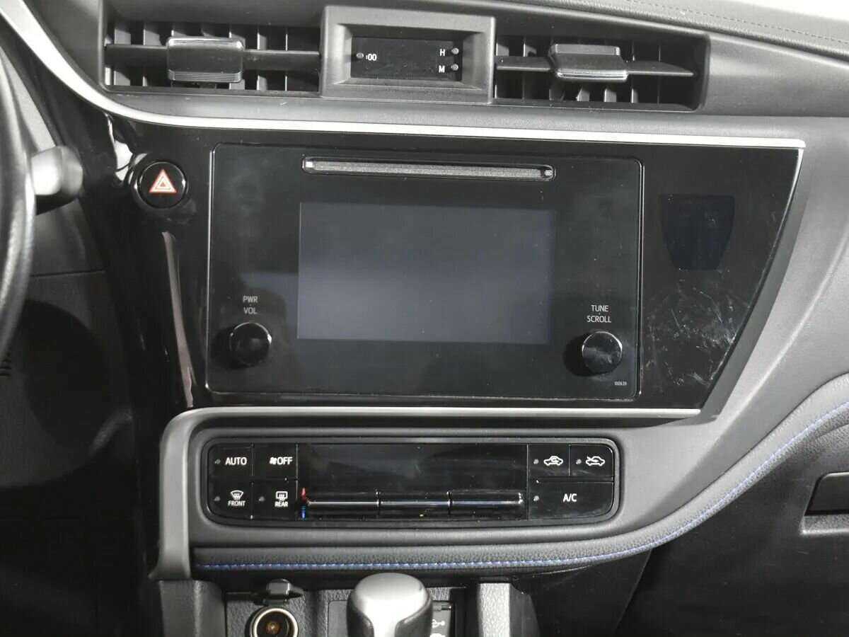 Toyota Corolla с пробегом — 2018 год. Фото: #11