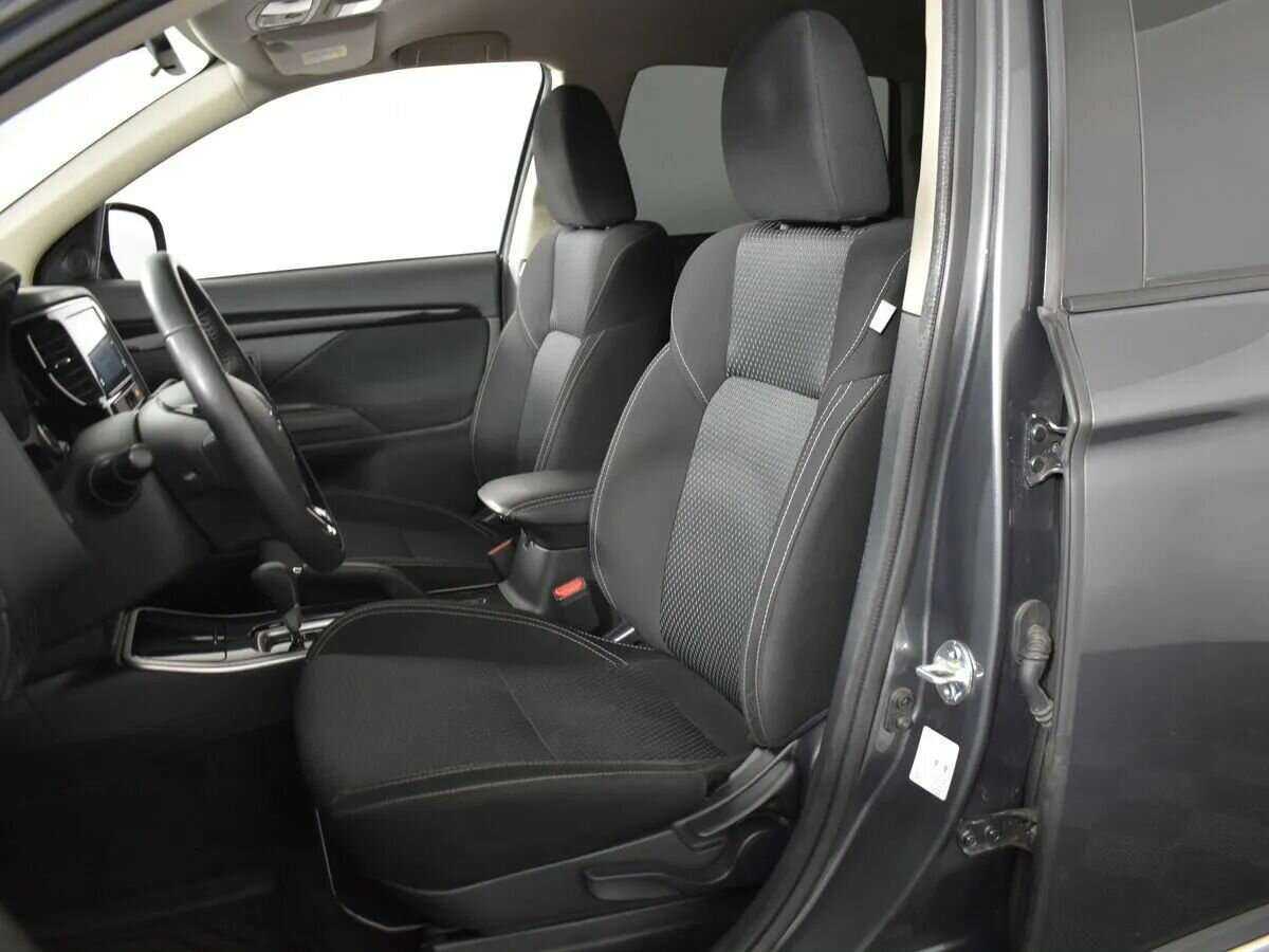 Mitsubishi Outlander с пробегом — 2019 год. Фото: #4