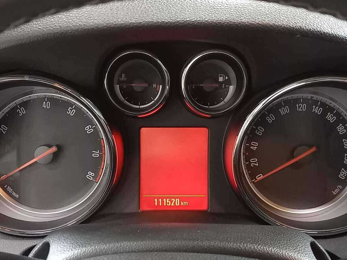 Opel Mokka с пробегом — 2012 год. Фото: #12