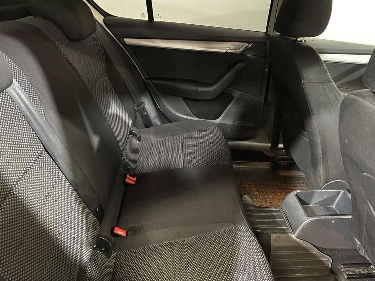 Skoda Octavia с пробегом — 2013 год. Фото: #10