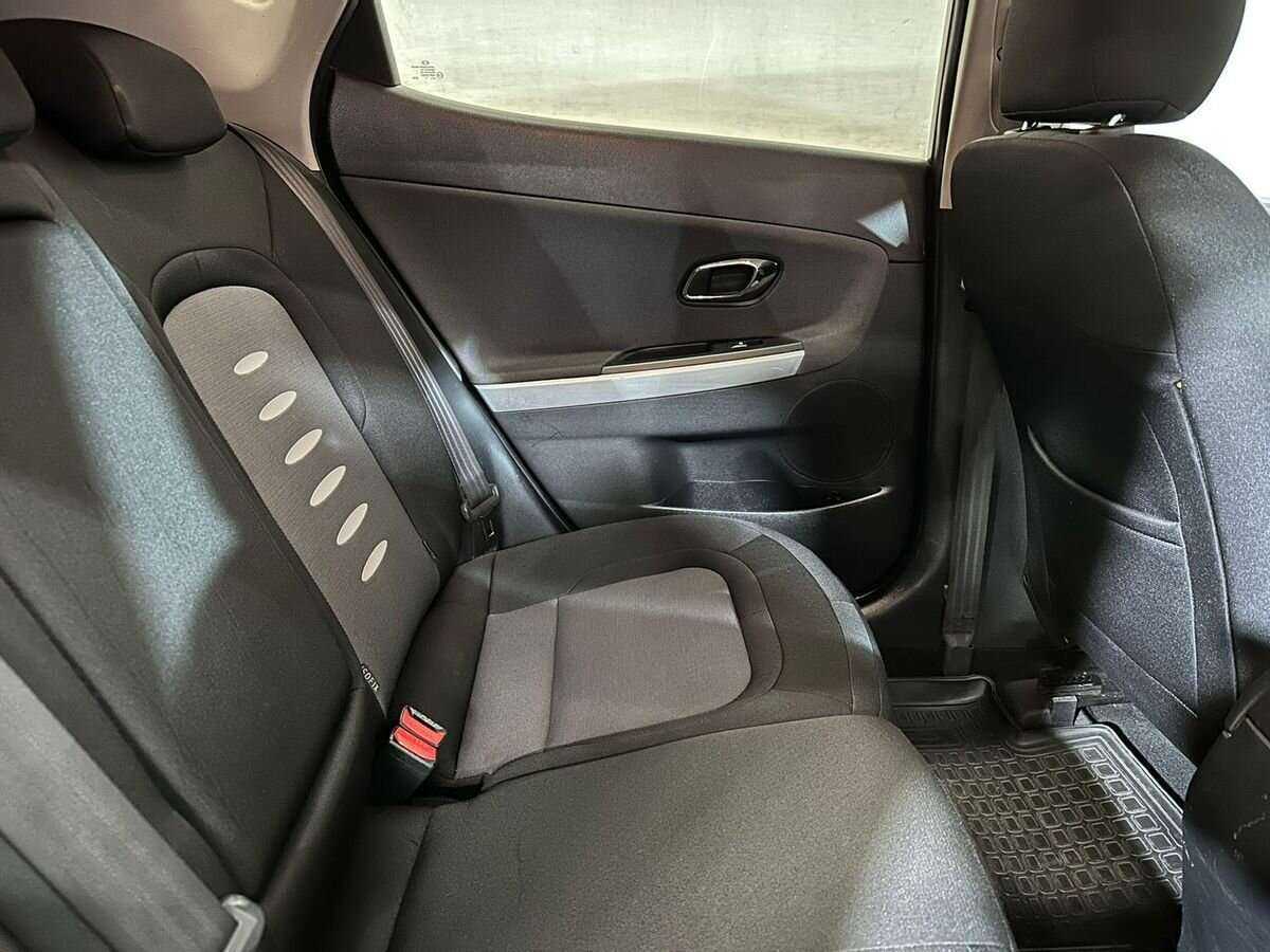 Kia Ceed с пробегом — 2013 год. Фото: #9