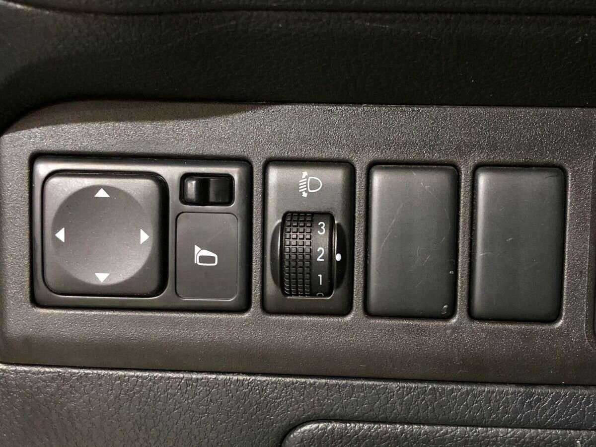 Nissan Note с пробегом — 2013 год. Фото: #12