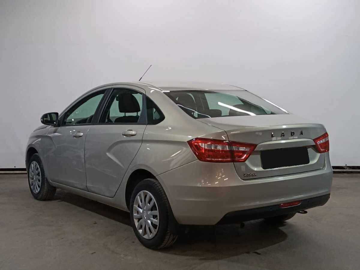 Lada (ВАЗ) Vesta с пробегом — 2018 год. Фото: #6