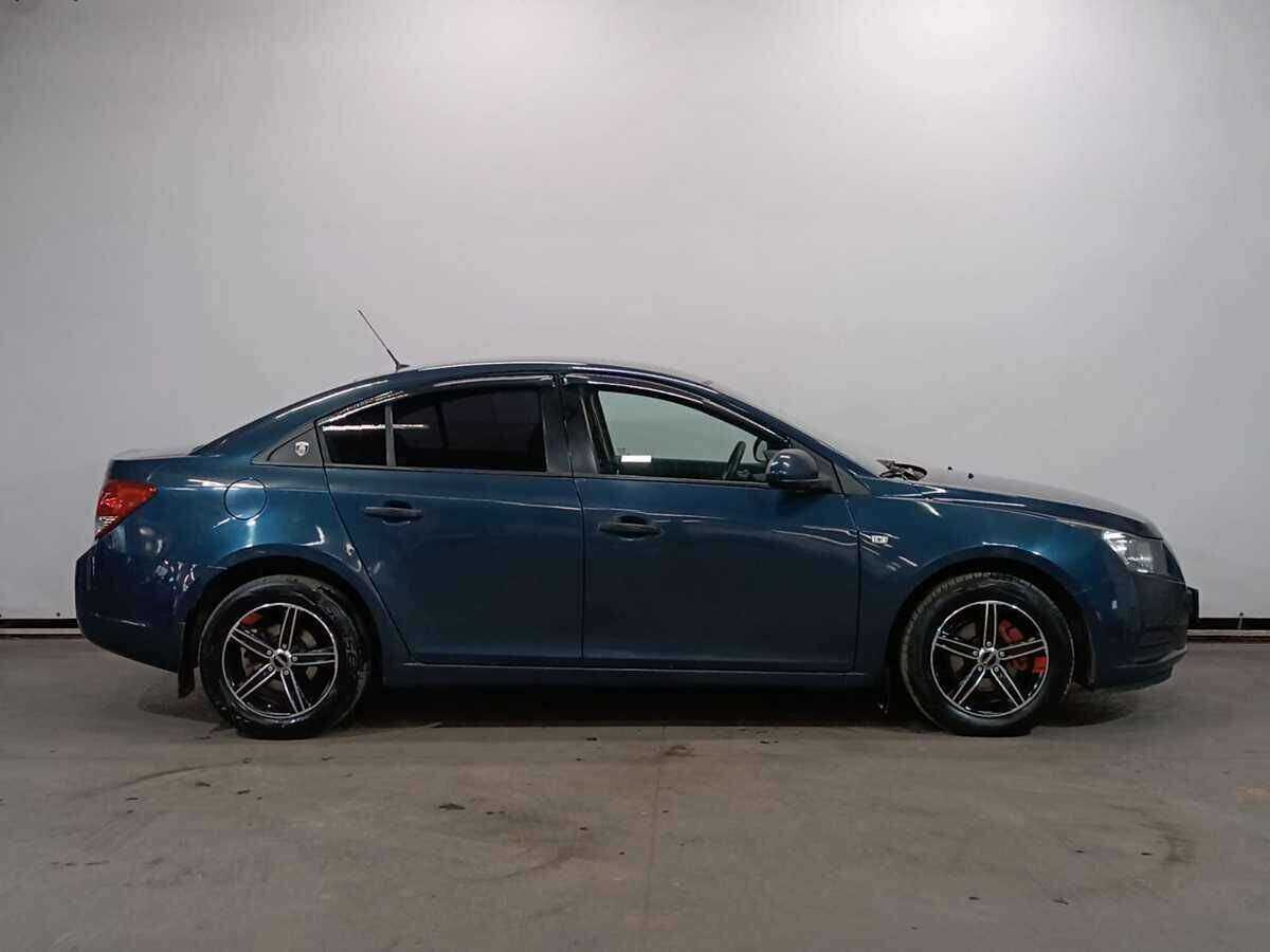 Chevrolet Cruze с пробегом — 2012 год. Фото: #3