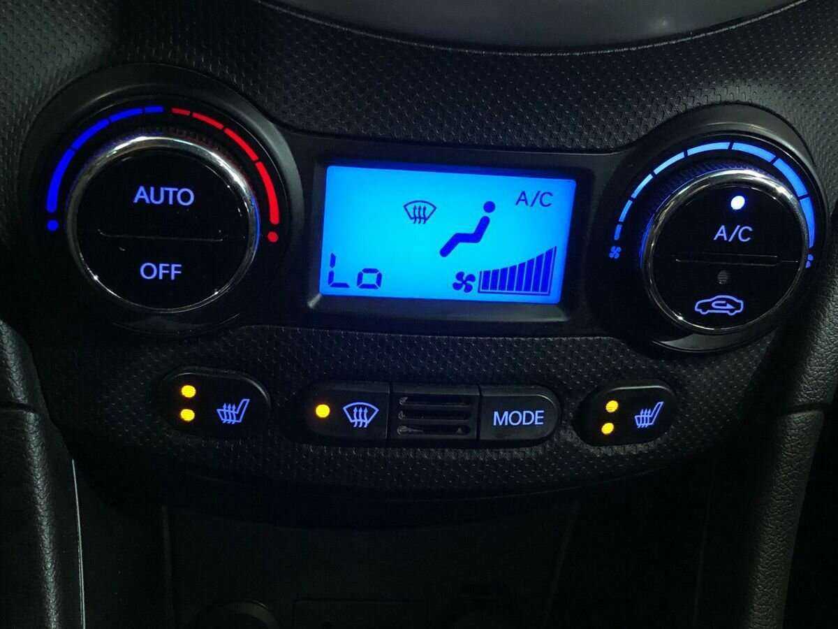 Hyundai Solaris с пробегом — 2014 год. Фото: #13