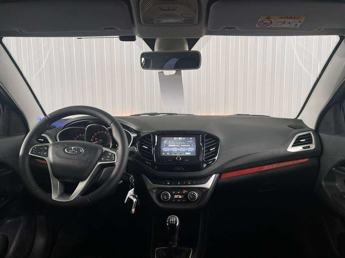 Lada (ВАЗ) Vesta с пробегом — 2018 год. Фото: #8