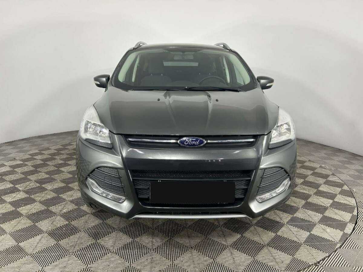 Ford Kuga с пробегом — 2015 год. Фото: #1