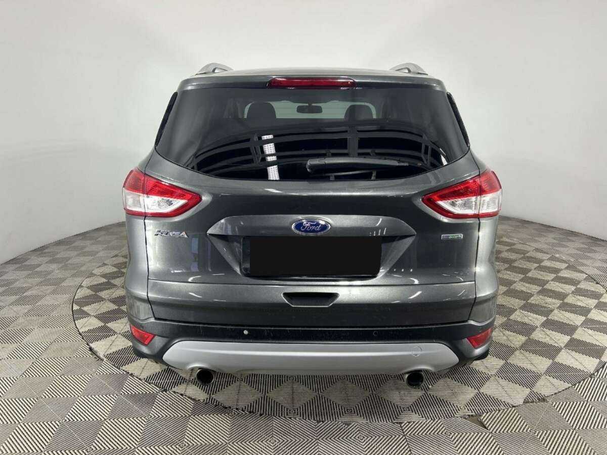 Ford Kuga с пробегом — 2015 год. Фото: #2
