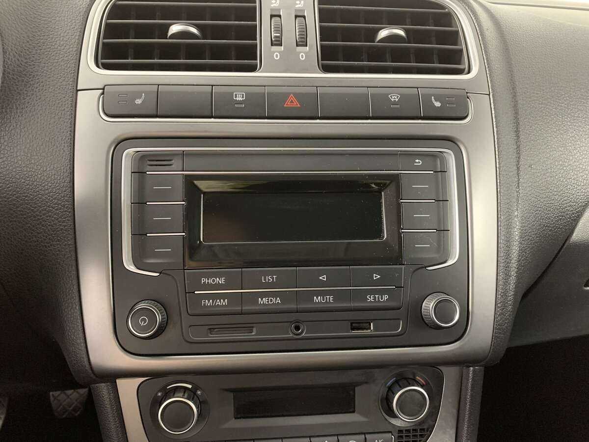 Volkswagen Polo с пробегом — 2019 год. Фото: #10