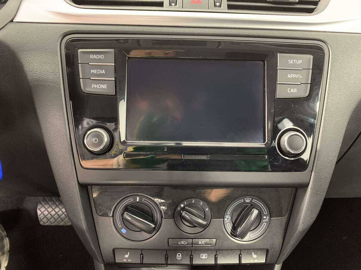 Skoda Rapid с пробегом — 2019 год. Фото: #11