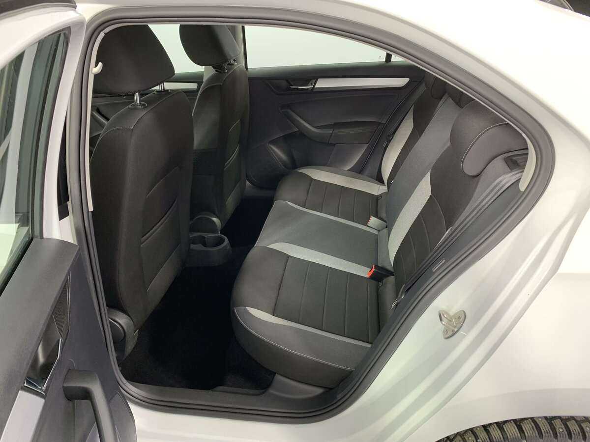 Skoda Rapid с пробегом — 2019 год. Фото: #7