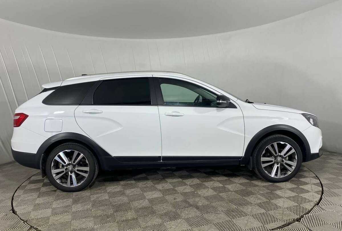 Lada (ВАЗ) Vesta с пробегом — 2021 год. Фото: #3