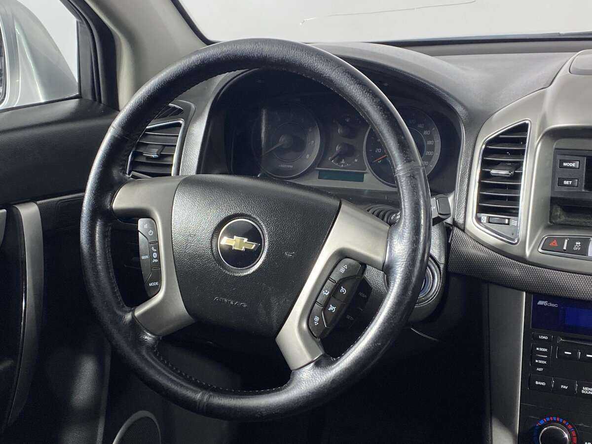 Chevrolet Captiva с пробегом — 2012 год. Фото: #9