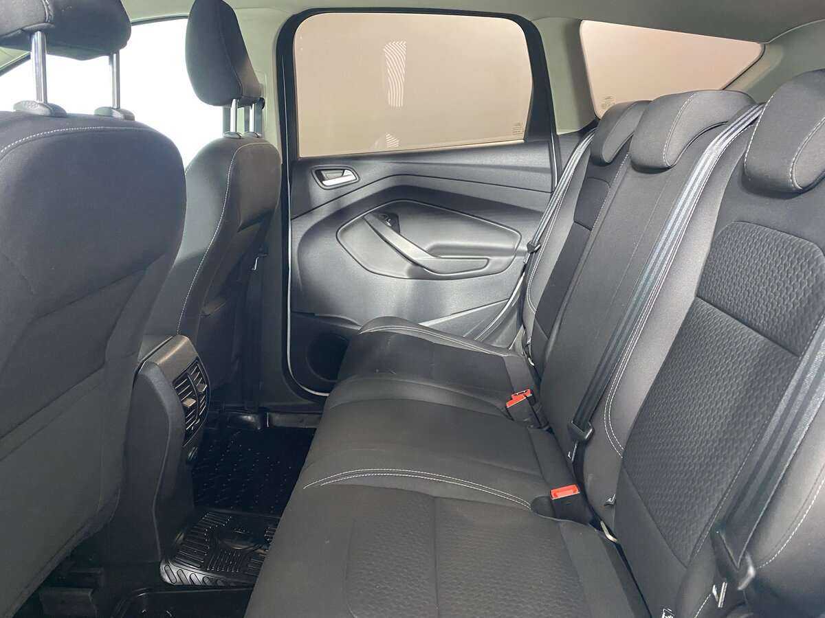 Ford Kuga с пробегом — 2017 год. Фото: #7