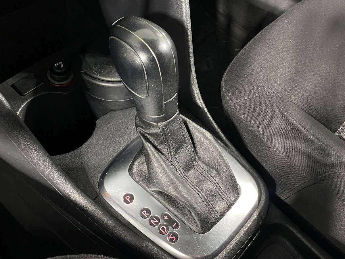 Volkswagen Polo с пробегом — 2012 год. Фото: #13