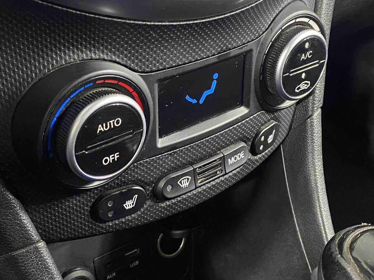 Hyundai Solaris с пробегом — 2015 год. Фото: #12